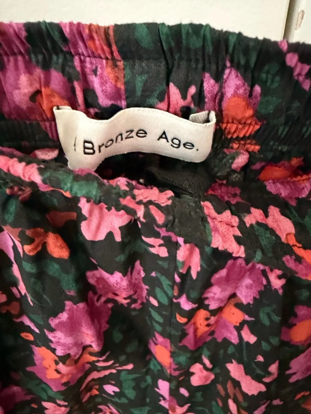 A Bronze Age Romeo Button Down & Party Pants Set in Abstract Floral Size XS - Picture 9 of 11